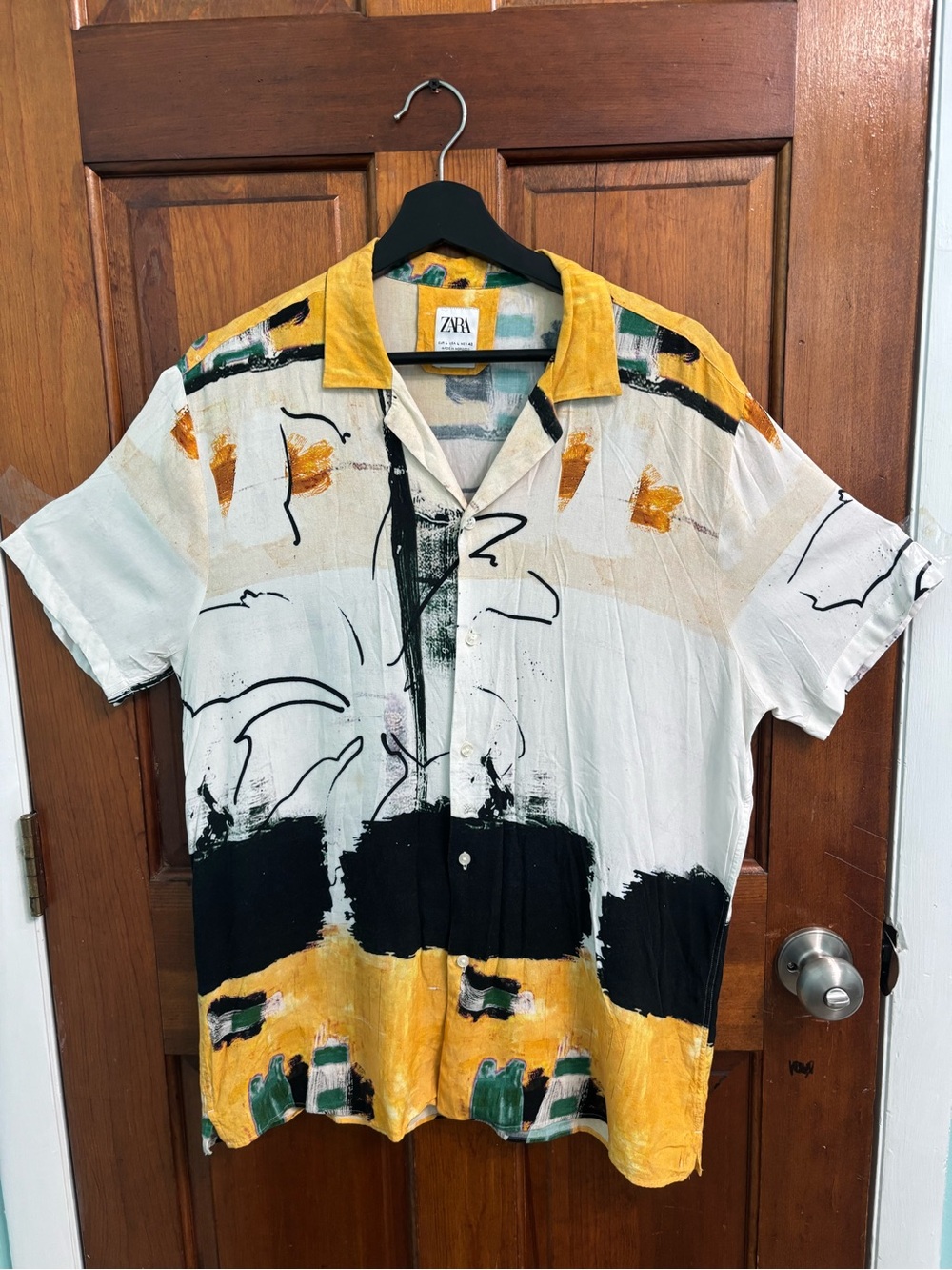 Zara Men’s Short-Sleeve Abstract Button-Down in White, Yellow & Black